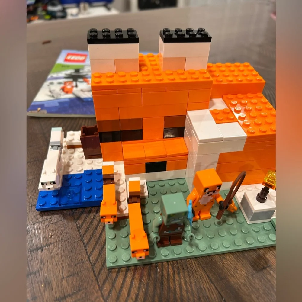 LEGO Minecraft Fox Lodge Set 21178